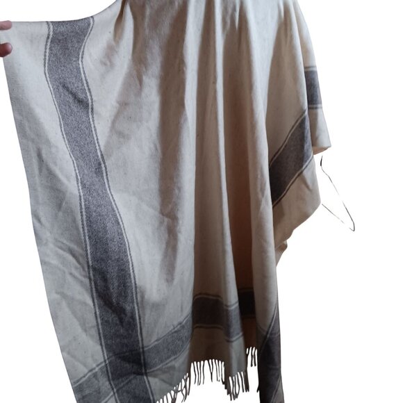 Vintage Women's Boho Poncho Beige & Gray Striped Wool Fringe Hem 1980's Necktie - Picture 5 of 7